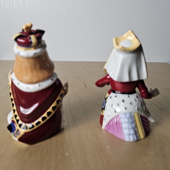 Department 56 "Alice in Wonderland "King & Queen of Hearts Porcelain - Picture 7 of 11